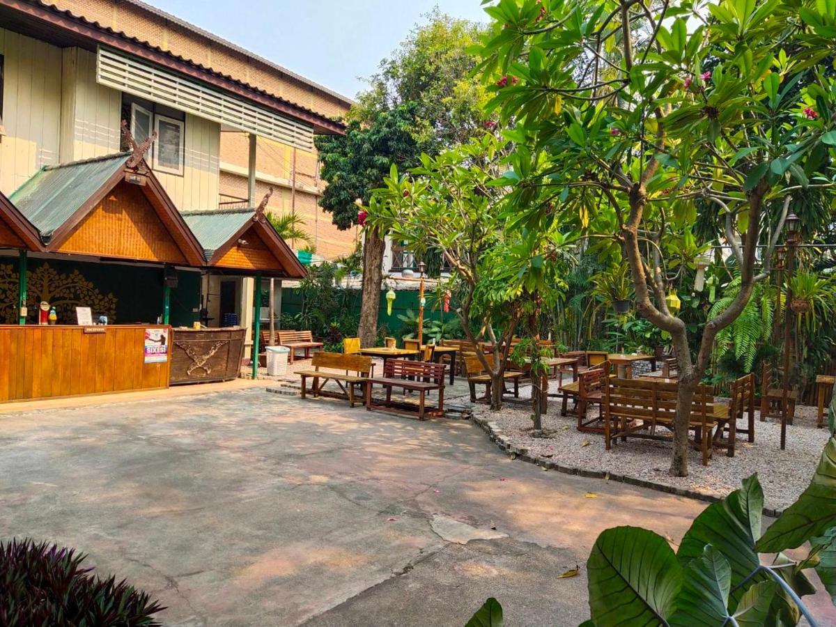 The Shire Guesthouse Chiang Mai Esterno foto