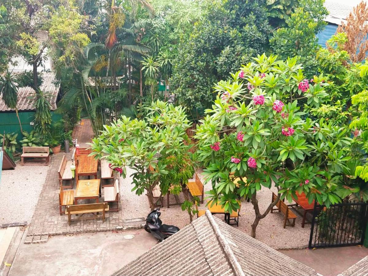 The Shire Guesthouse Chiang Mai Esterno foto