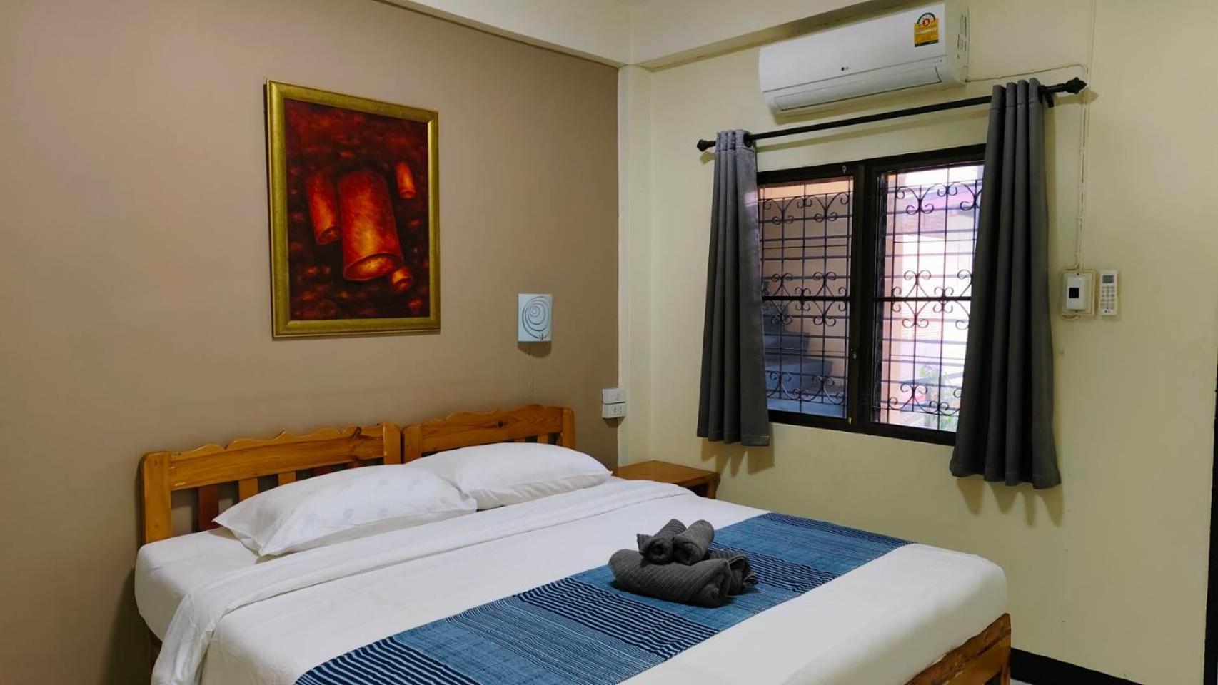 The Shire Guesthouse Chiang Mai Esterno foto